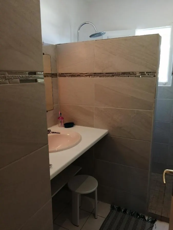 Rose Phoenix Appartement Terrasse Et Piscine Vue Mer Les Anses-d'Arlets